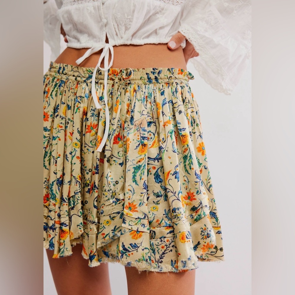 💛NWT Free People One Third Charm Mini Skirt💛